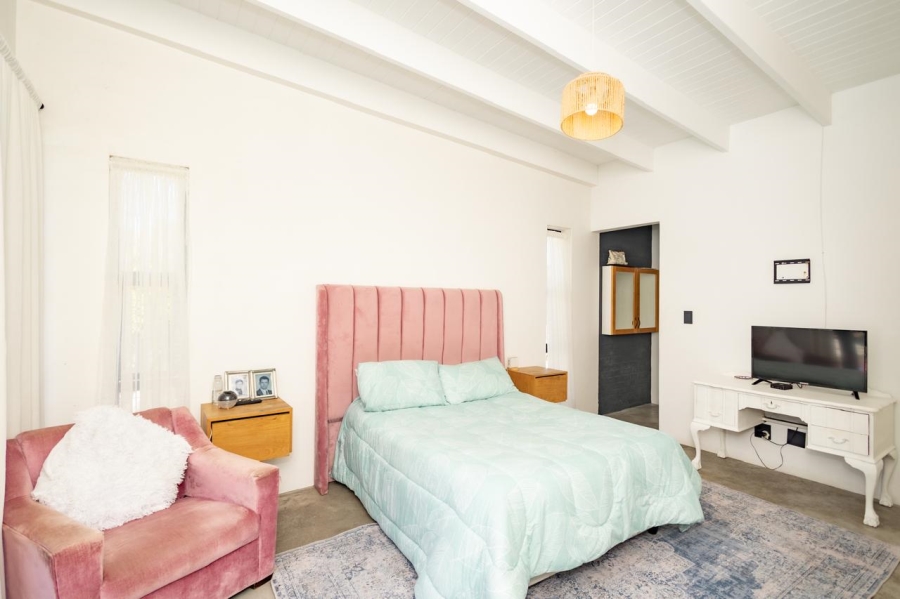 5 Bedroom Property for Sale in Elim Western Cape